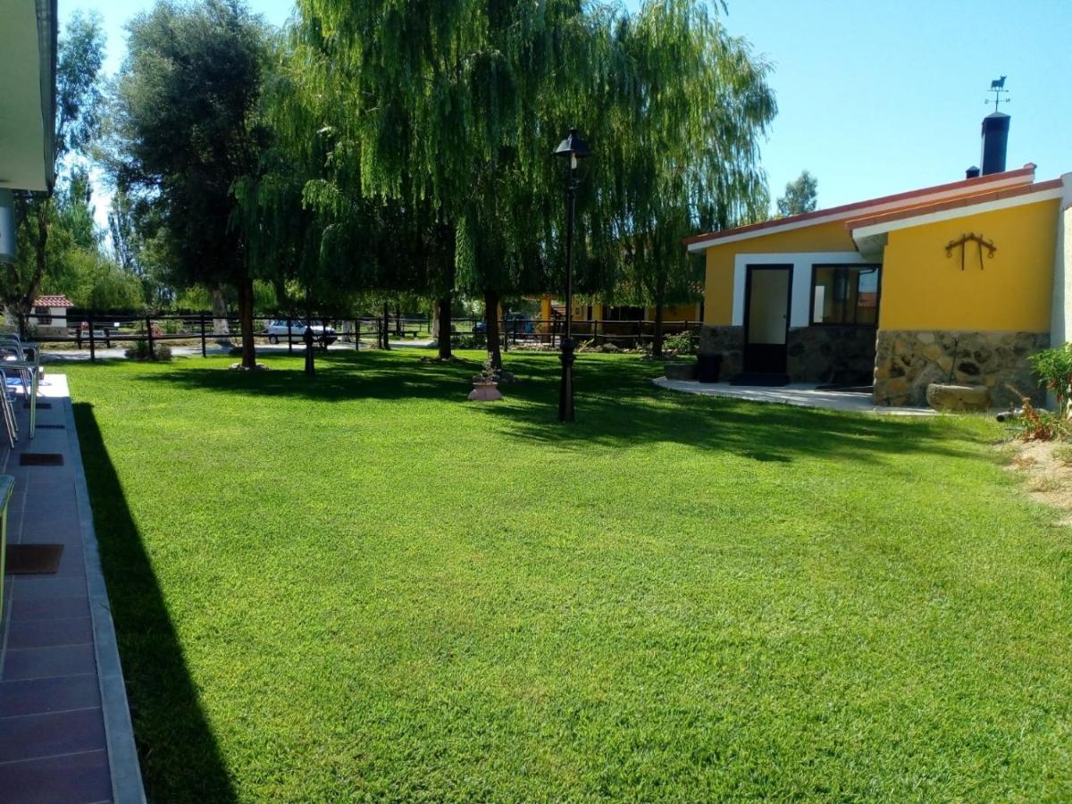 La Posada Hipica Rosalejo  Exterior photo
